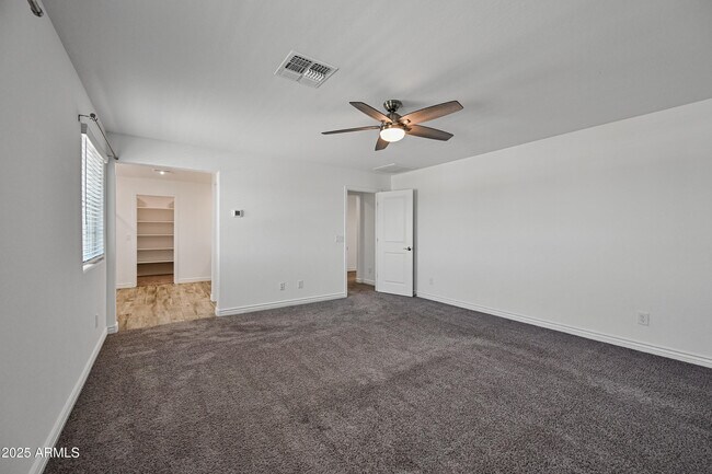 Building Photo - 14435 W El Cortez Pl