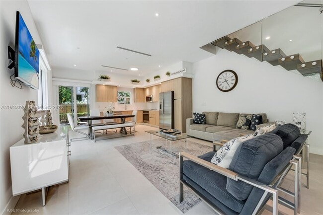 Building Photo - 2868 SW 33rd Ct