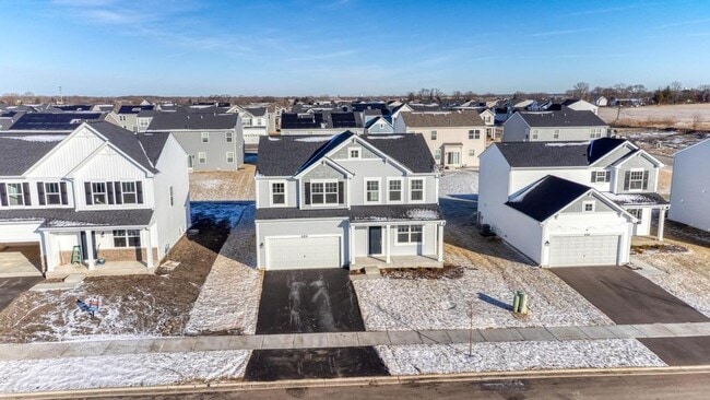 Building Photo - 454 Bower Ln