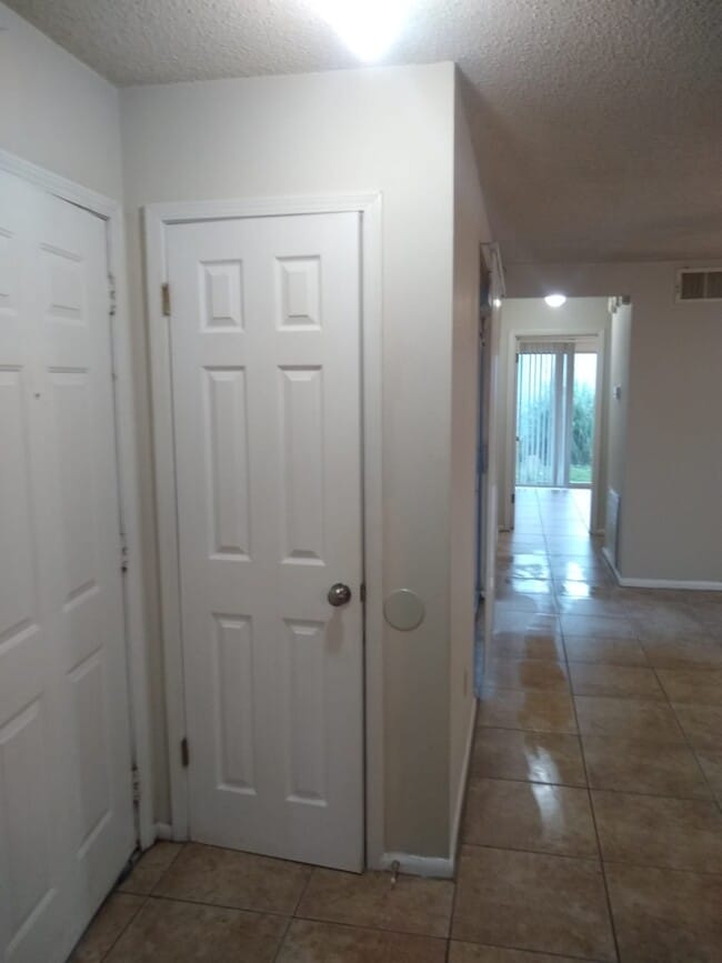 Building Photo - 7816 Bles Ave