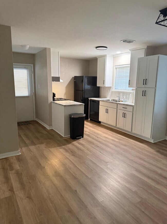 Building Photo - Beautiful 3 Bedroom home in Springhill ISD