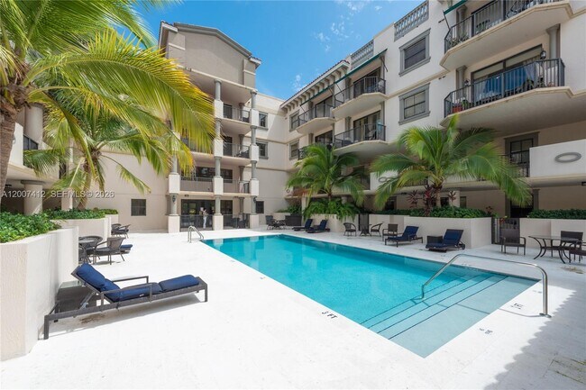 Building Photo - 1650 Galiano St