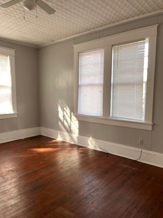 Building Photo - 618 Wilkinson St