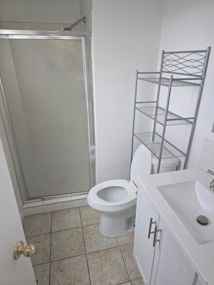 Building Photo - 1949 S Mobile St