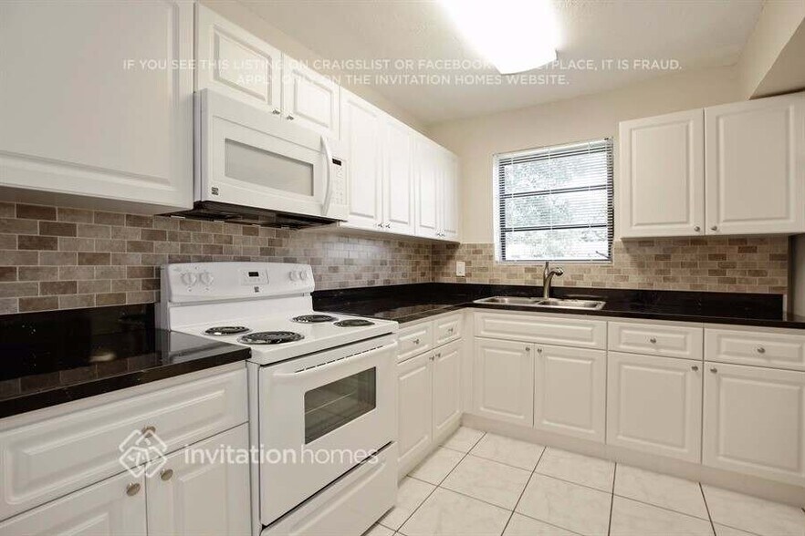 Building Photo - 1531 NW 41st Ct