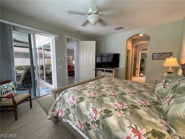 Building Photo - 10630 Camarelle Cir