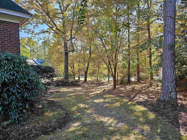 Building Photo - 120 Mossy Ln