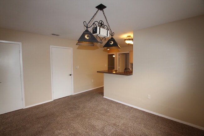 Building Photo - COMING SOON-Spacious 3 Bedroom in Whitehouse!