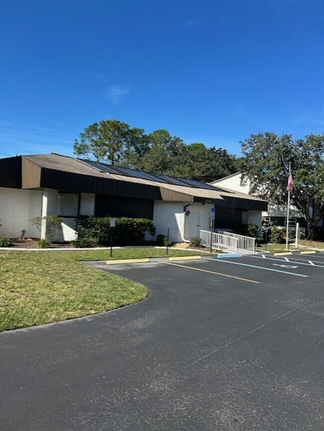 Primary Photo - Well maintained 2/2 condo in 55+ community