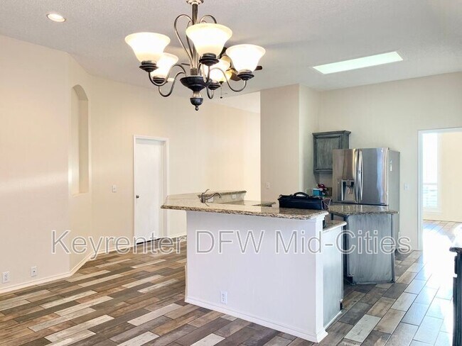 Building Photo - 2606 Lonesome Oak Dr