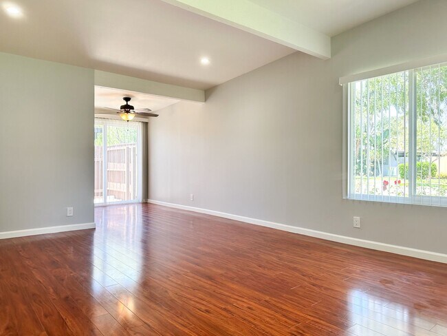 Building Photo - Clearbrook Ln (109)