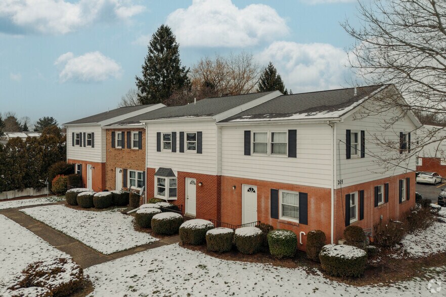 Edinboro Townhomes and Apartments 401 Hillcrest Dr Edinboro PA 16412 Apartment Finder