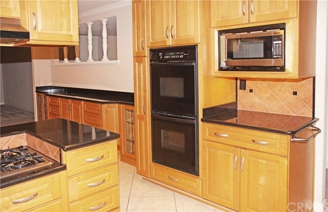 Building Photo - 9225 Talbert Ave