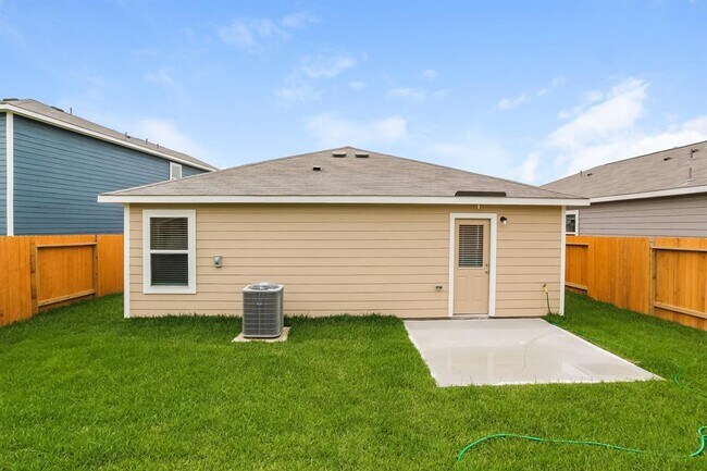Building Photo - 26420 Richter Dr