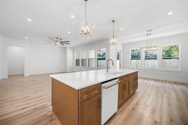 Building Photo - 18211 Polo Meadow Dr