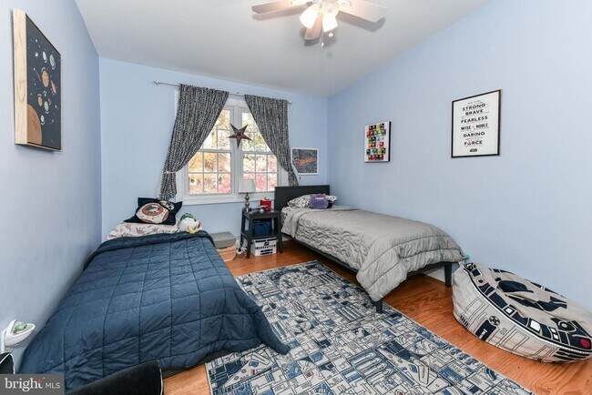 Building Photo - 3061 N Oakland St