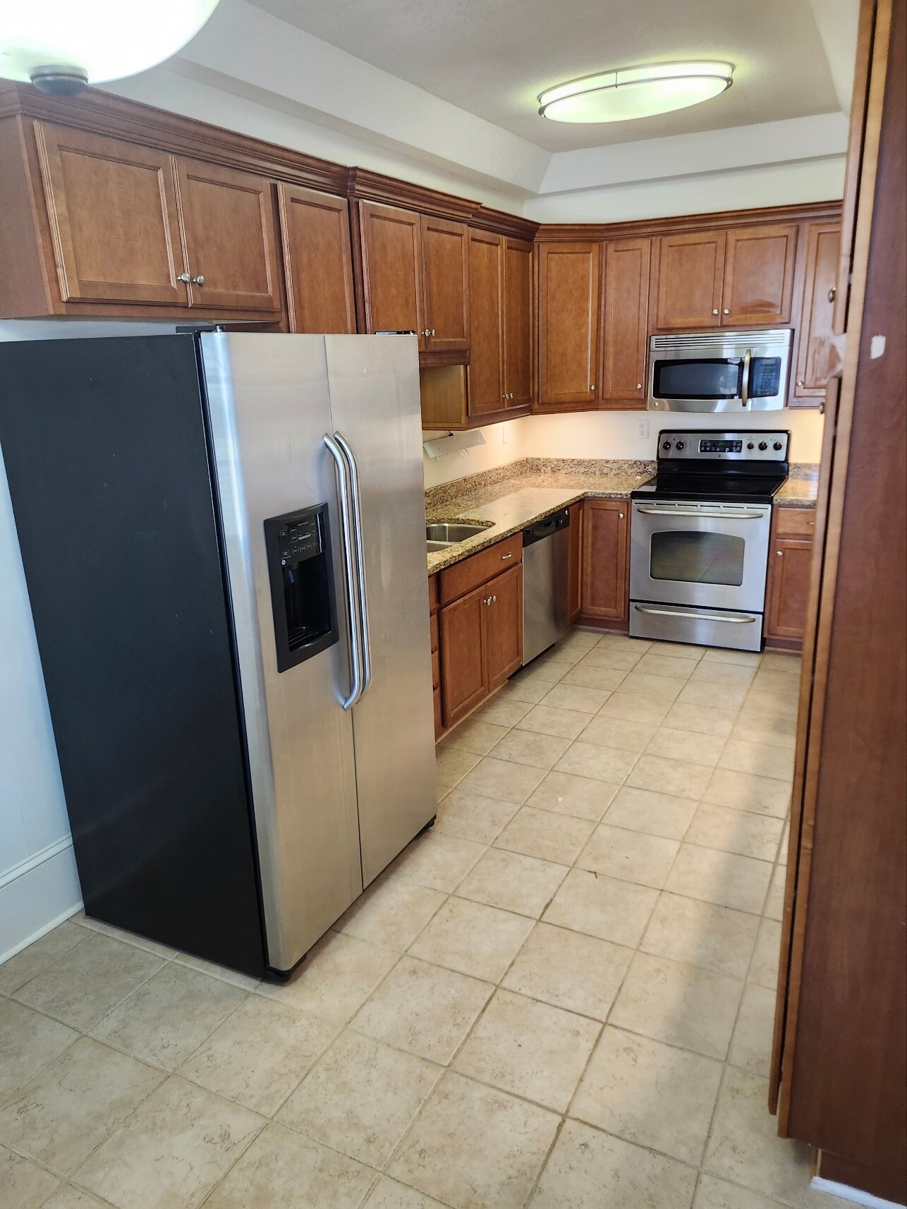 Building Photo - 616 5th Ave W