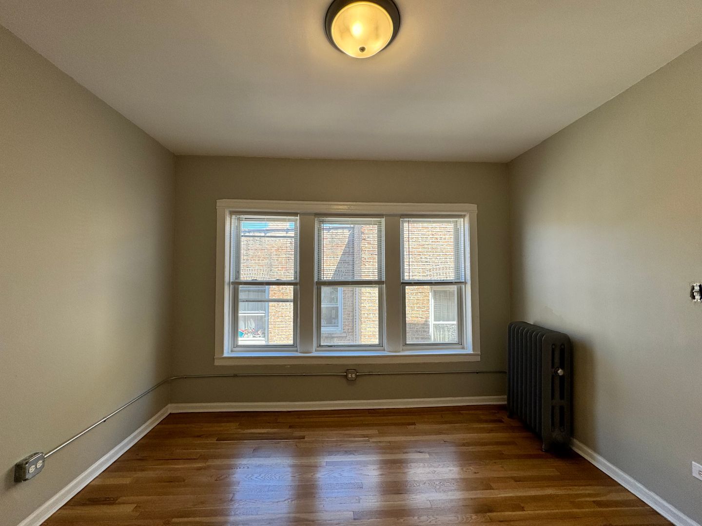 Building Photo - 4908 N Saint Louis Ave