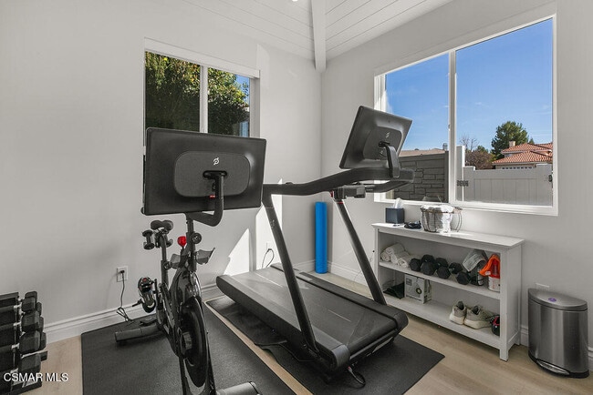 Building Photo - 2181 Brookfield Dr