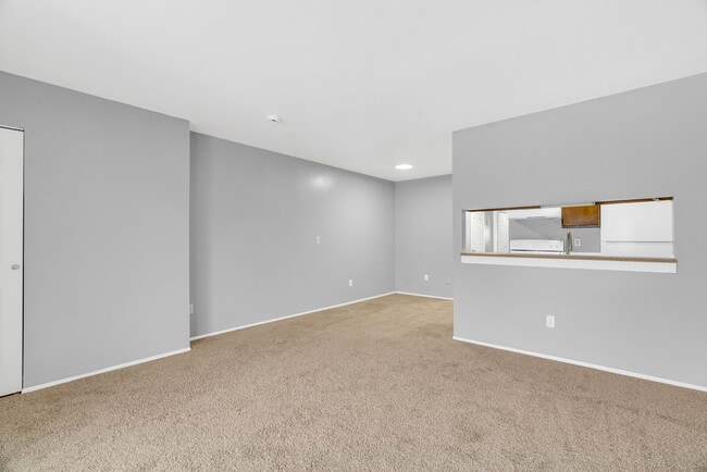 Building Photo - 4535 Cadieux Rd