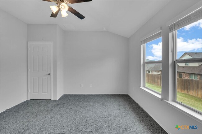 Building Photo - 1303 Prospector Trl