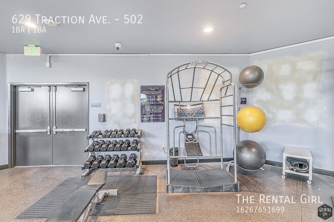 Building Photo - Bright 1 Bed/1 Bath Arts District Condo| S...