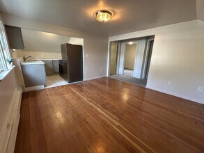 Building Photo - "Charming 2-Bedroom Haven in the Heart of ...
