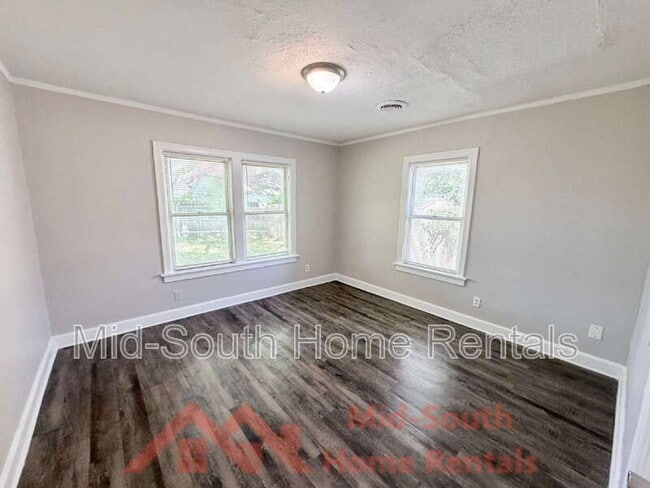 Building Photo - 616 E Frank Ave