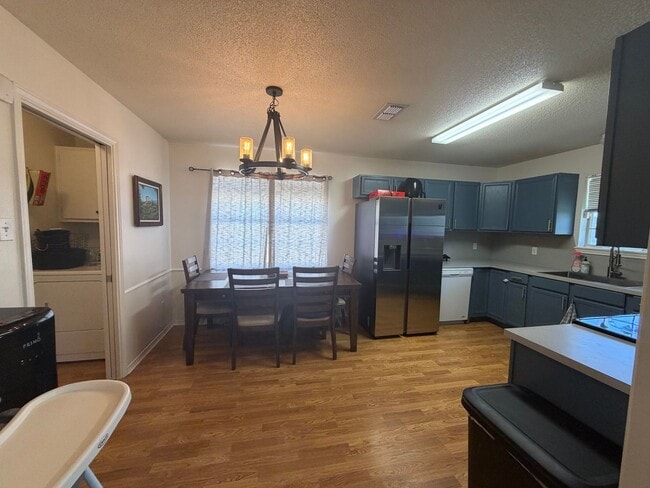 Building Photo - 3BED/2BATH/1 CAR GARAGE: AVAILABLE JUNE 15TH IN LISD!!