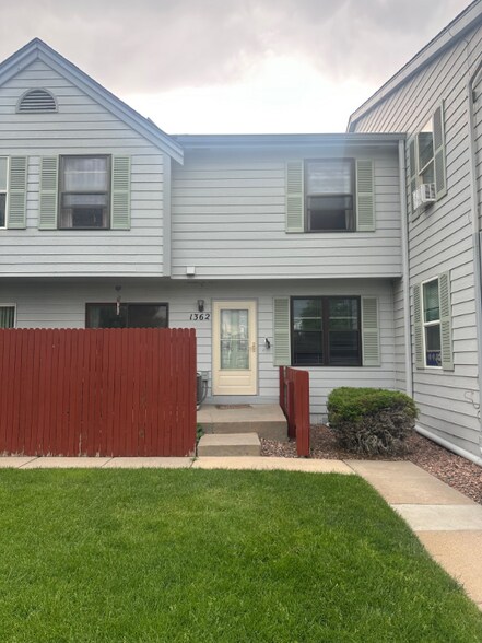 Primary Photo - 1362 Firefly Cir