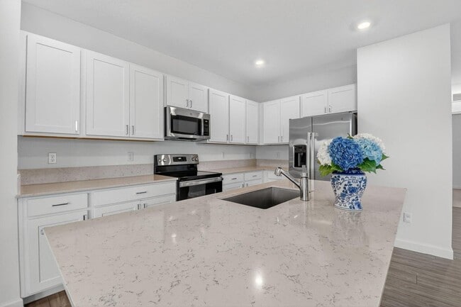 Building Photo - 4645 Meyerson Pl