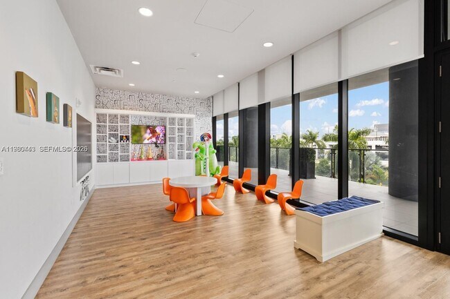 Building Photo - 5300 Paseo Blvd