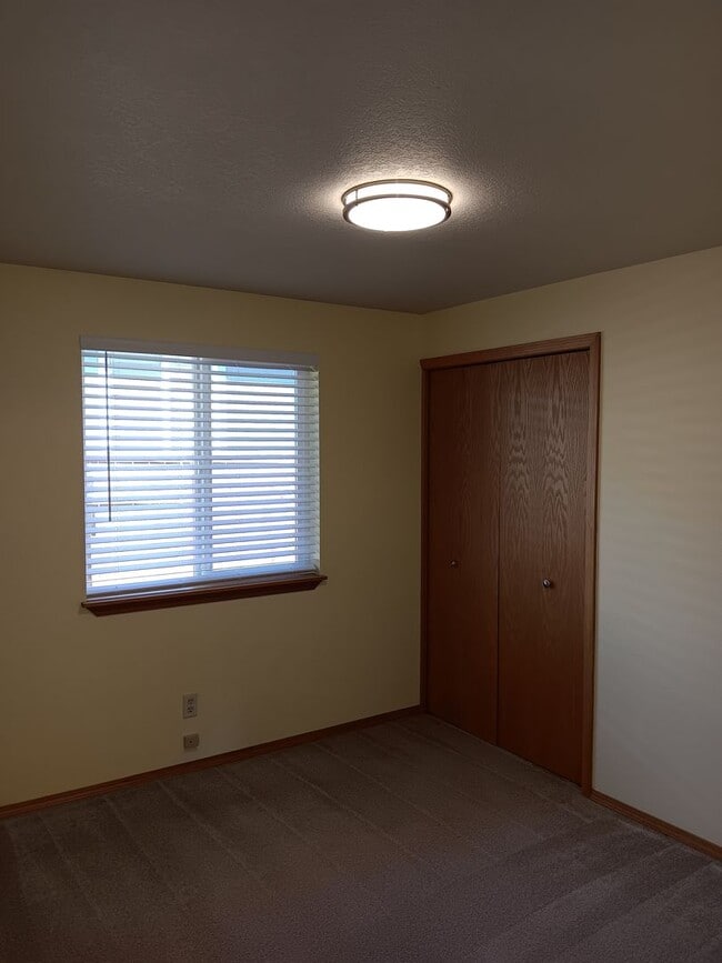 Building Photo - Charming Single-Level Home in Bend’s Mountain View Area