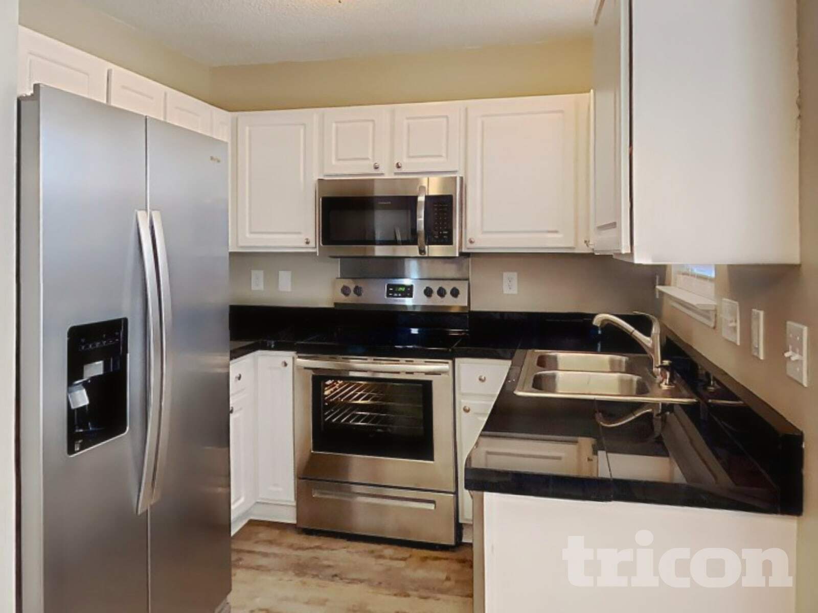 Building Photo - 5017 Gibbons Link Rd