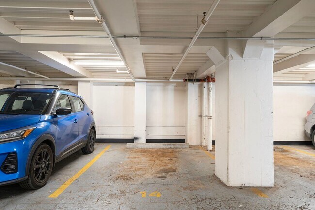 Building Photo - North Park Lofts - Historic Pearl District Warehouse Studio w/parking/most utilities/private balc...