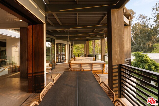 Building Photo - 1105 Rivas Canyon Rd