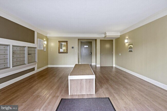 Building Photo - 7640 Provincial Dr