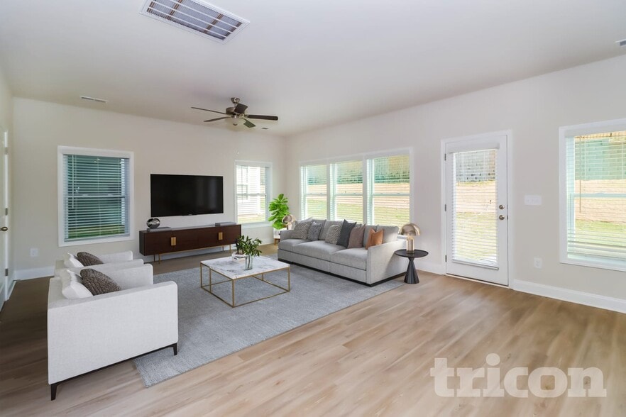 Building Photo - 113 Kingshall Rd