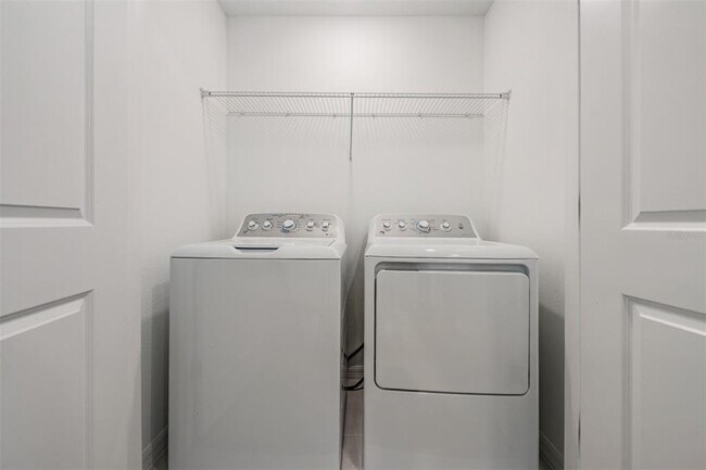 Building Photo - 2419 Paravane Wy