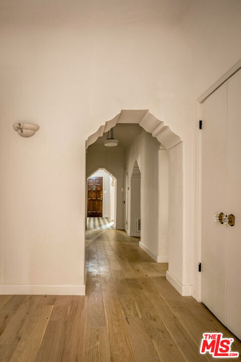 Building Photo - 1206 S La Jolla Ave