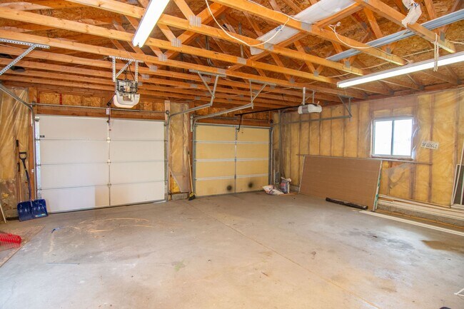 Building Photo - Fully Renovated Home + Shop + RV Parking in Tremonton!