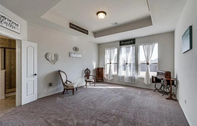 Building Photo - 404 S Hill Dr