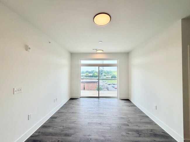 Building Photo - Beautiful NEW 2-Bed, 2- Bath Apartment in Rock Hill!