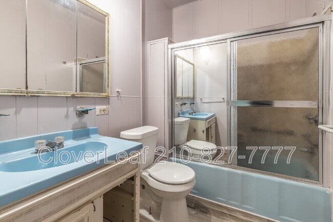 Building Photo - 3402 W Travis St