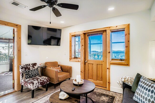 Building Photo - 13203 S Wamblee Valley Rd