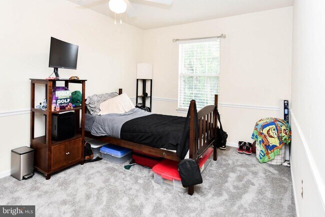 Building Photo - 1401 Deep Gorge Ct