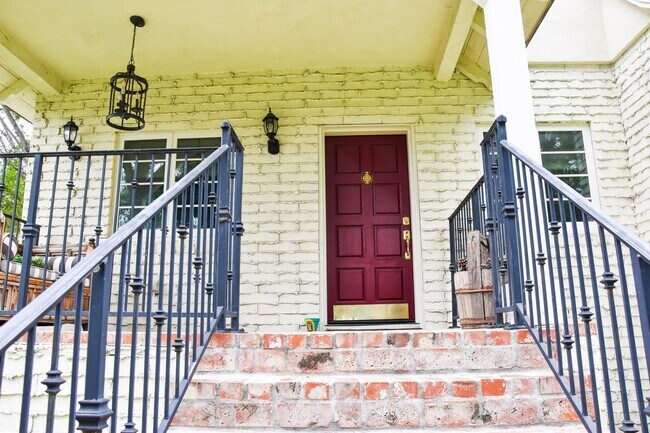Building Photo - 8325 La Bajada Ave