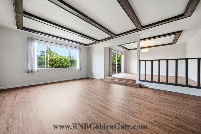 Building Photo - Gorgeous home with spacious yard in Kentfield for rent!