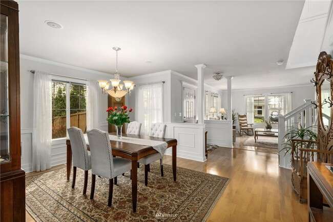 Building Photo - Spacious 5-Bedroom Home with Backyard Oasi...