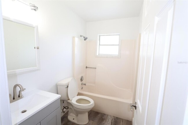 Building Photo - 918 S Scenic Hwy